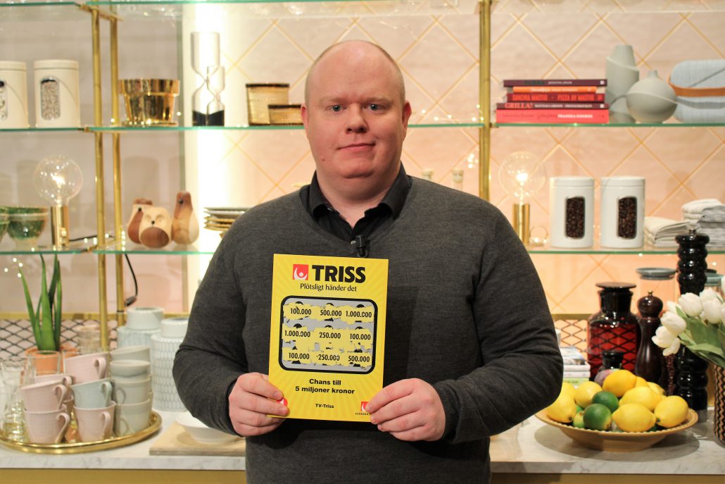 Martin Björkdahl från Borås vann 100 000 kronor när han skrapade Triss i TV4.