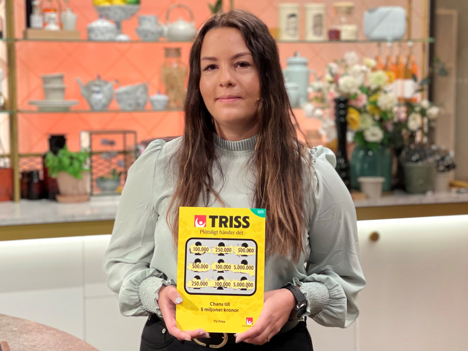 Latiffa från Kristinehamn skrapade Triss live i onsdagens TV4 Nyhetsmorgon. Det blev 100 000 kronor i vinst.