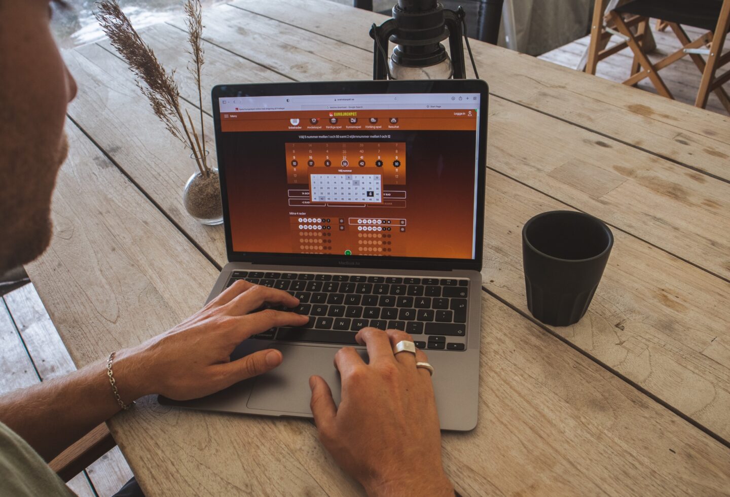 Uppsalabo vann miljonvinst på Eurojackpot ─ köper en amerikanare