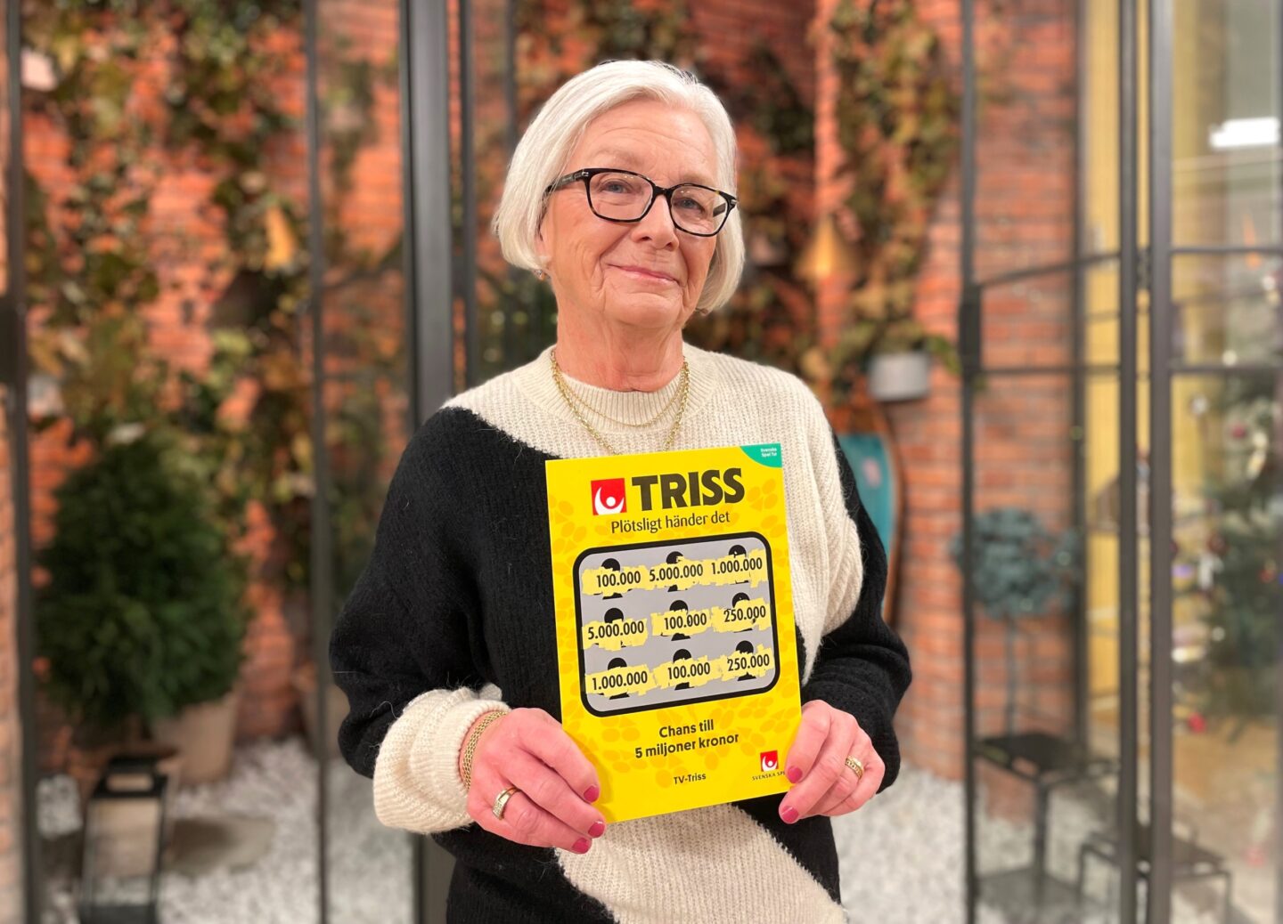 Käthrine från Lilla Edet skrapade Triss i tv – sätter guldkant på tillvaron