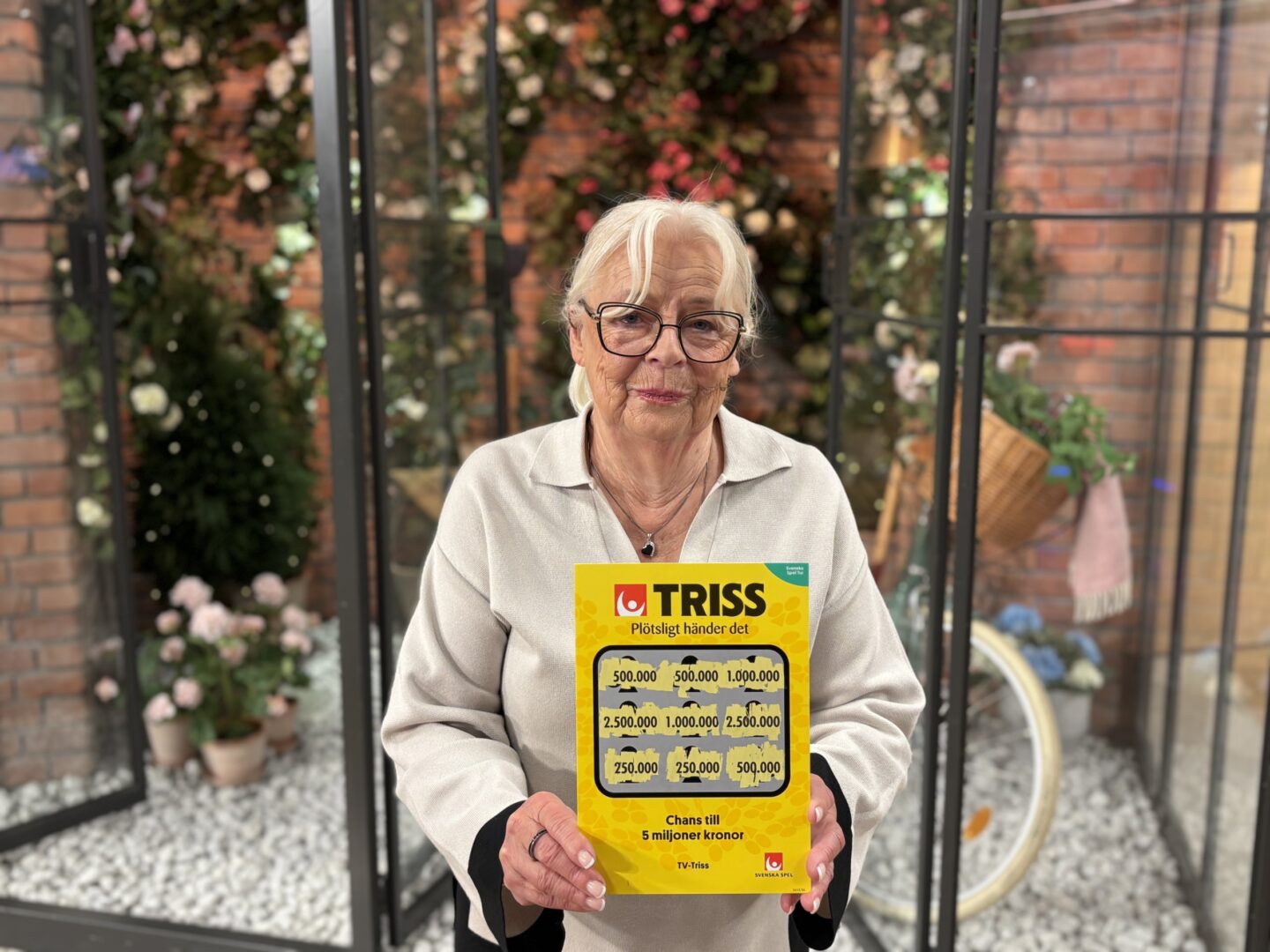 Birgit från Sölvesborg skrapade fram en halv miljon kronor på Triss i tv