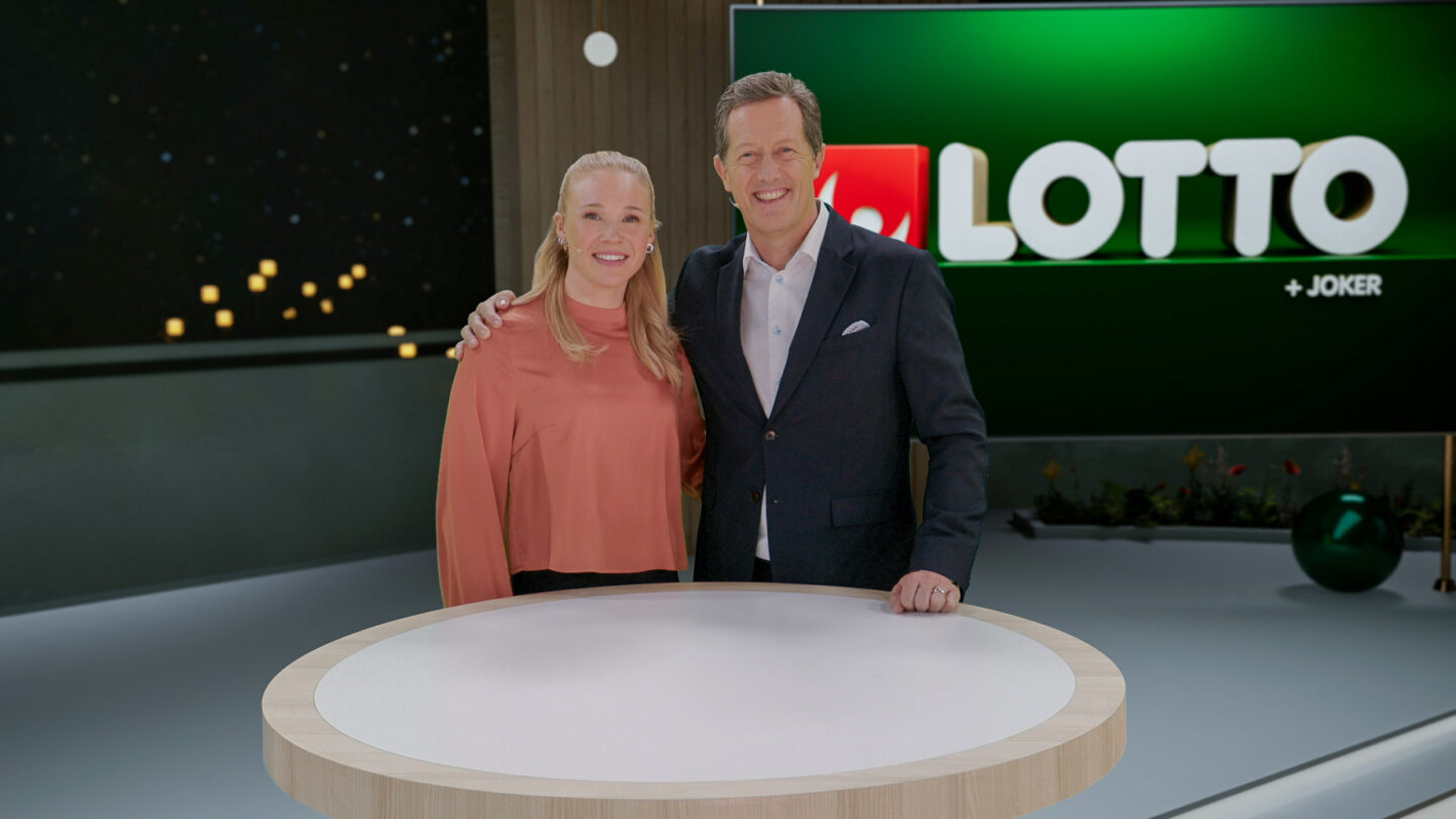 Under lördagskvällen avgjordes Lotto Andra Chansen då 30 extra miljonvinster delades ut till vinnare från Trelleborg i söder till Umeå i norr. Några av de nyblivna miljonvinnarna väntar gratulationssamtal från tennislegendaren Jonas Björkman eller skidproffset Jonna Sundling.