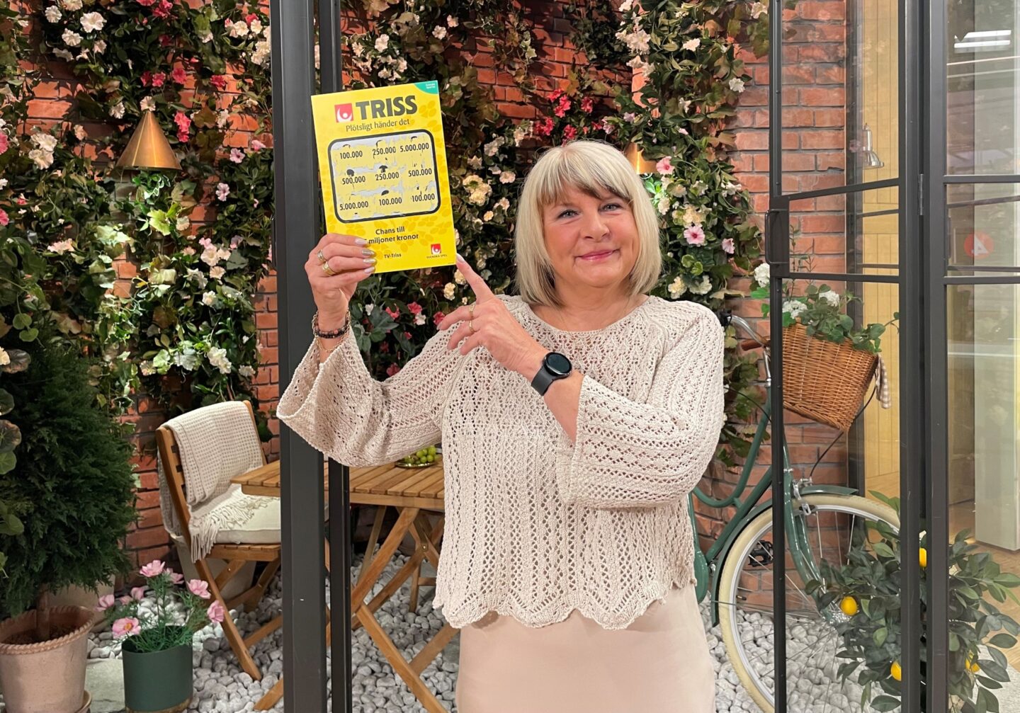 Catherina från Höör skrapade Triss i tv – ett år efter sin mamma|