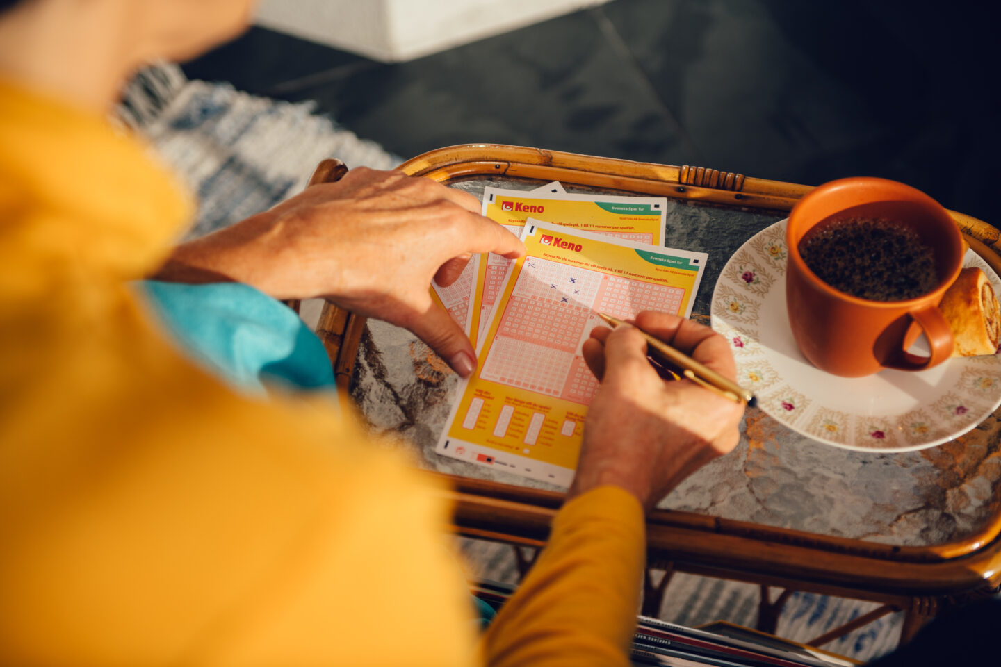 Man i 70-årsåldern från Lindesberg vann en miljon på Keno – firar med tårta