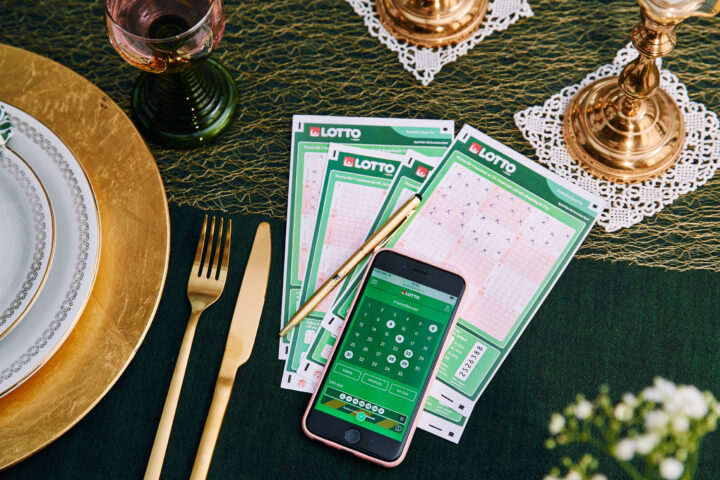 En pensionerad man från Melleruds kommun vann tio miljoner kronor på Joker under lördagens dragning. Nu ska han uppfylla drömmen om hus och en resa till countrymusikens hemland.