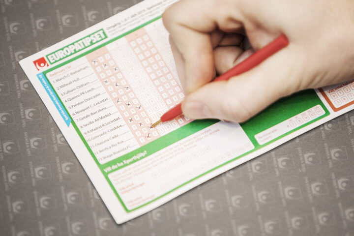 Benny från Visby satsade 18 kronor – vann 300 000 på Europatipset!