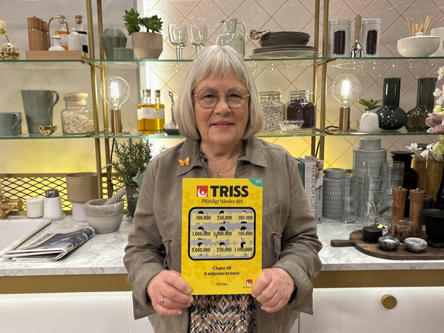 Marianne från Västerås skrapade Triss i tv – vann 100 000 kronor|