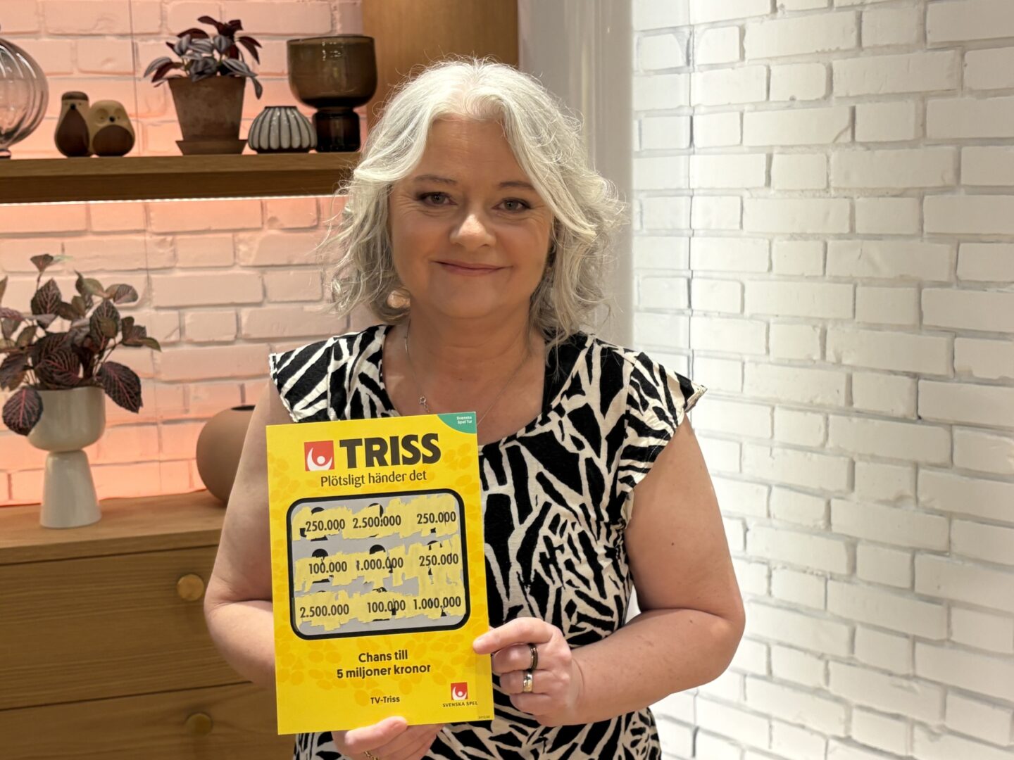 Lena från Växjö skrapade fram en kvarts miljon på Triss i tv