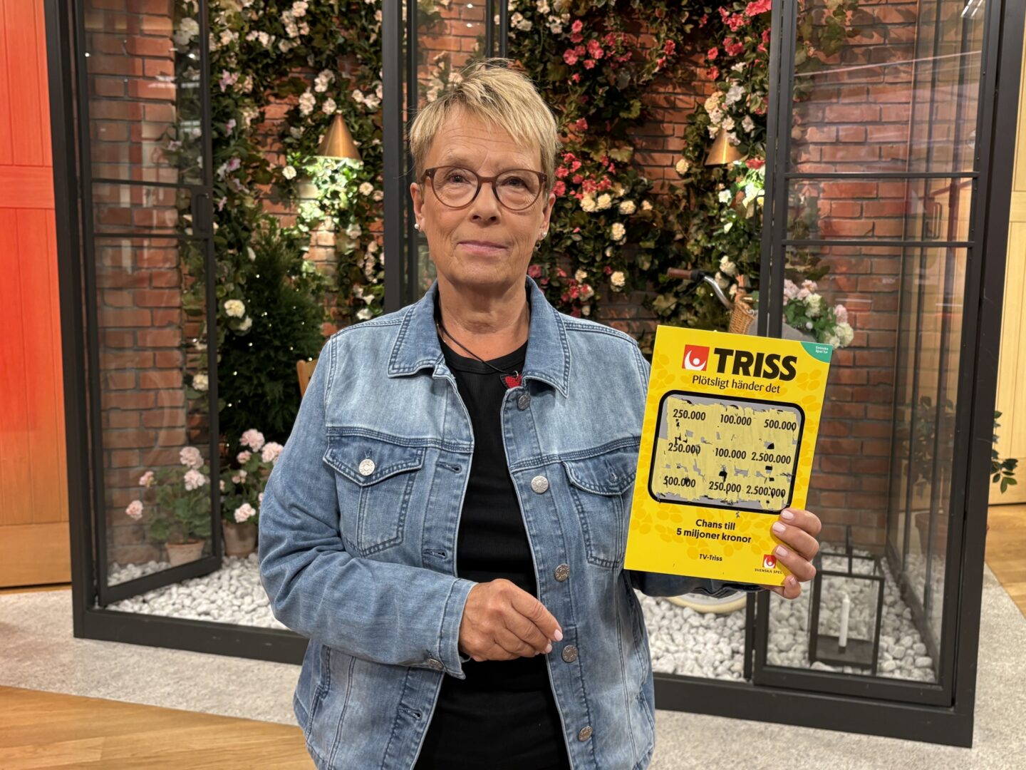 Monika från Vännäs skrapade Triss i tv – vann en kvarts miljon
