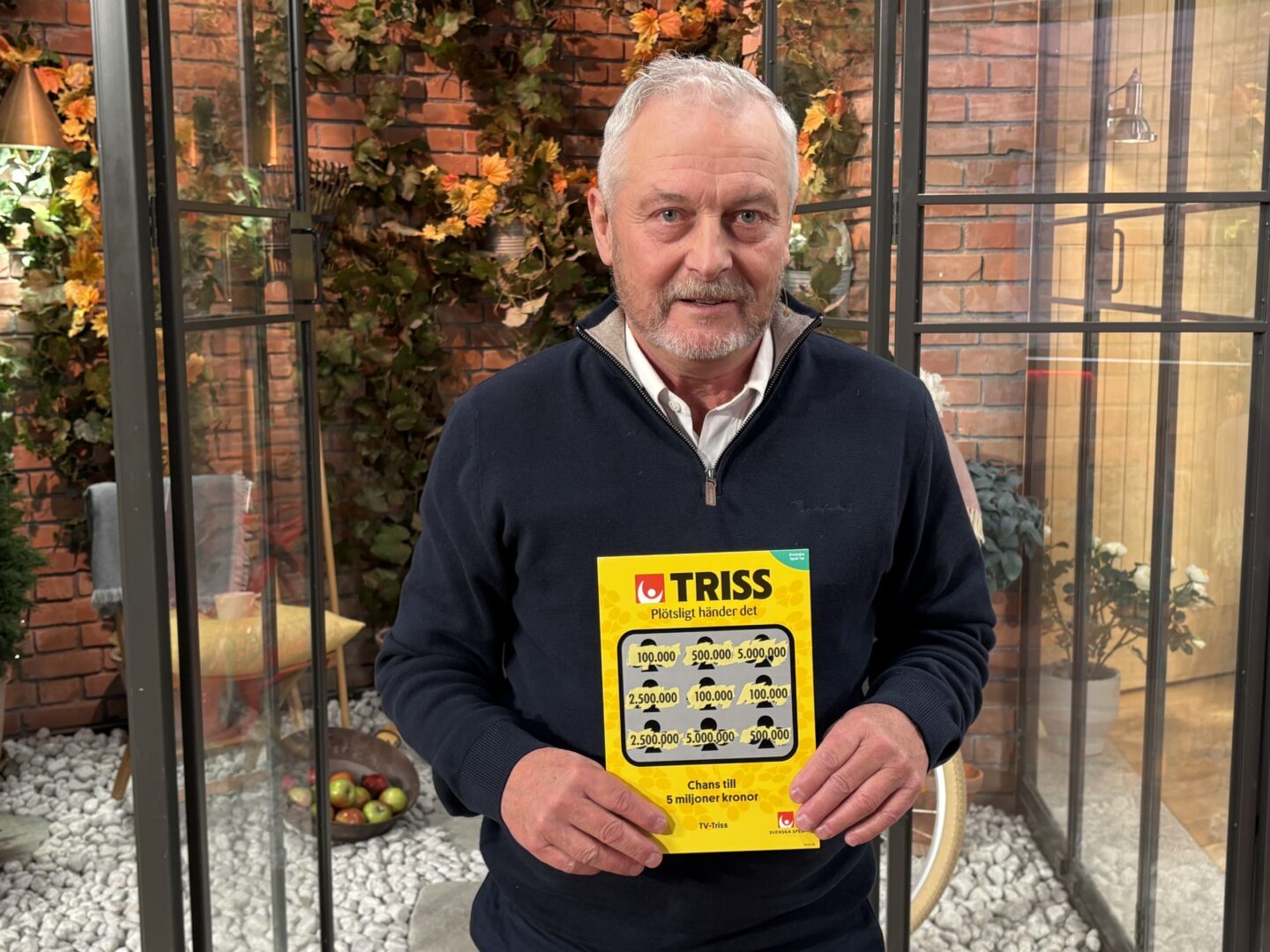 Thomas från Östersund skrapade fram 100 000 kronor på Triss i tv||Thomas från Östersund skrapade fram 100 000 kronor på Triss i tv