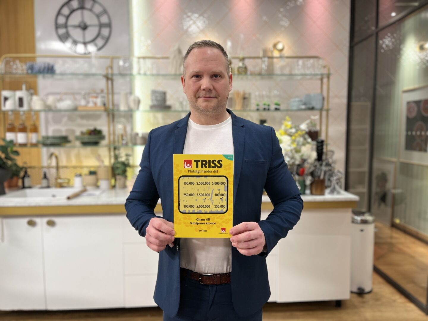 Martin skrapade fram en storvinst på Triss åt sin mamma