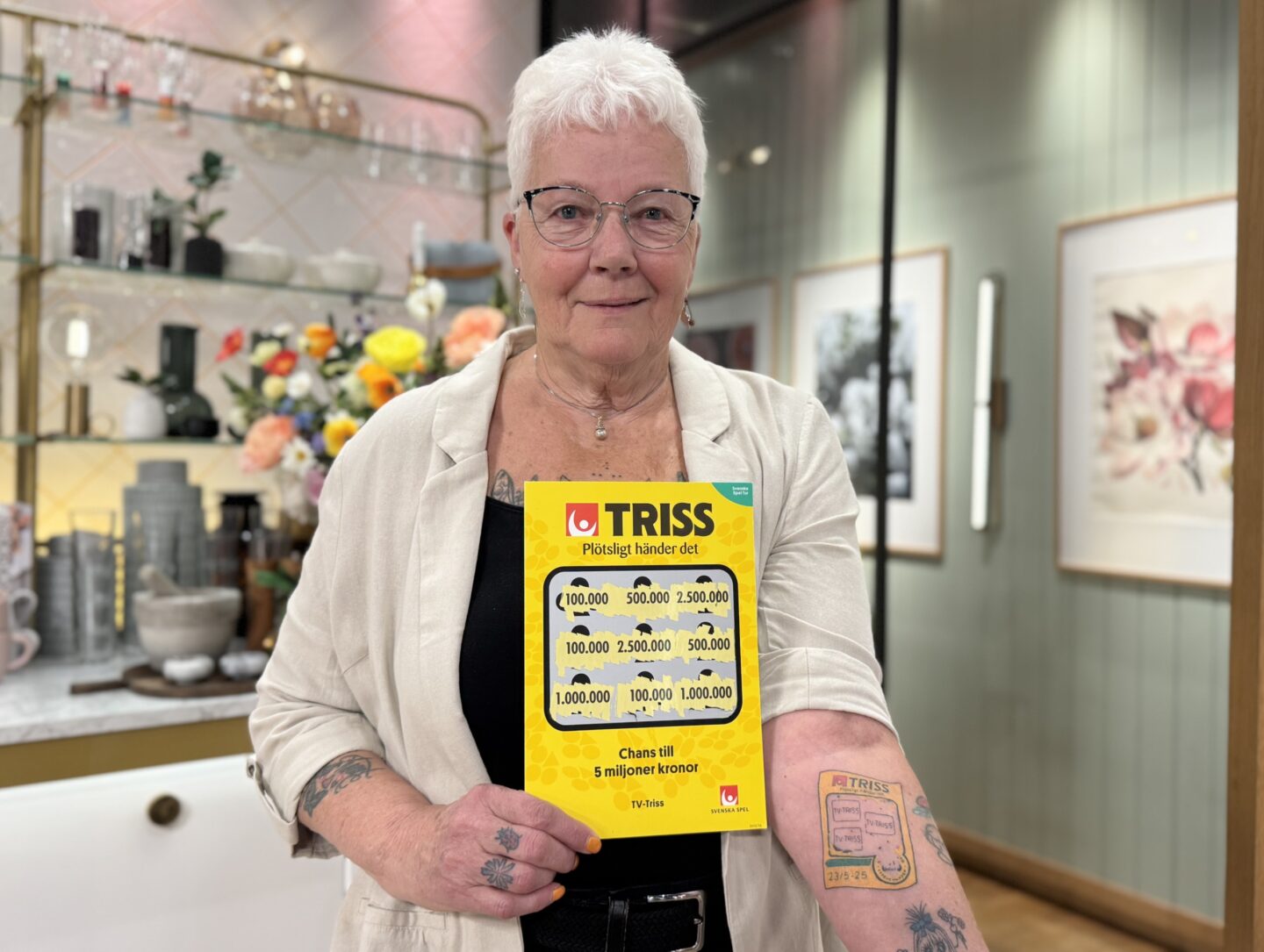 Christa från Laholm skrapade Triss i tv – vann 100 000