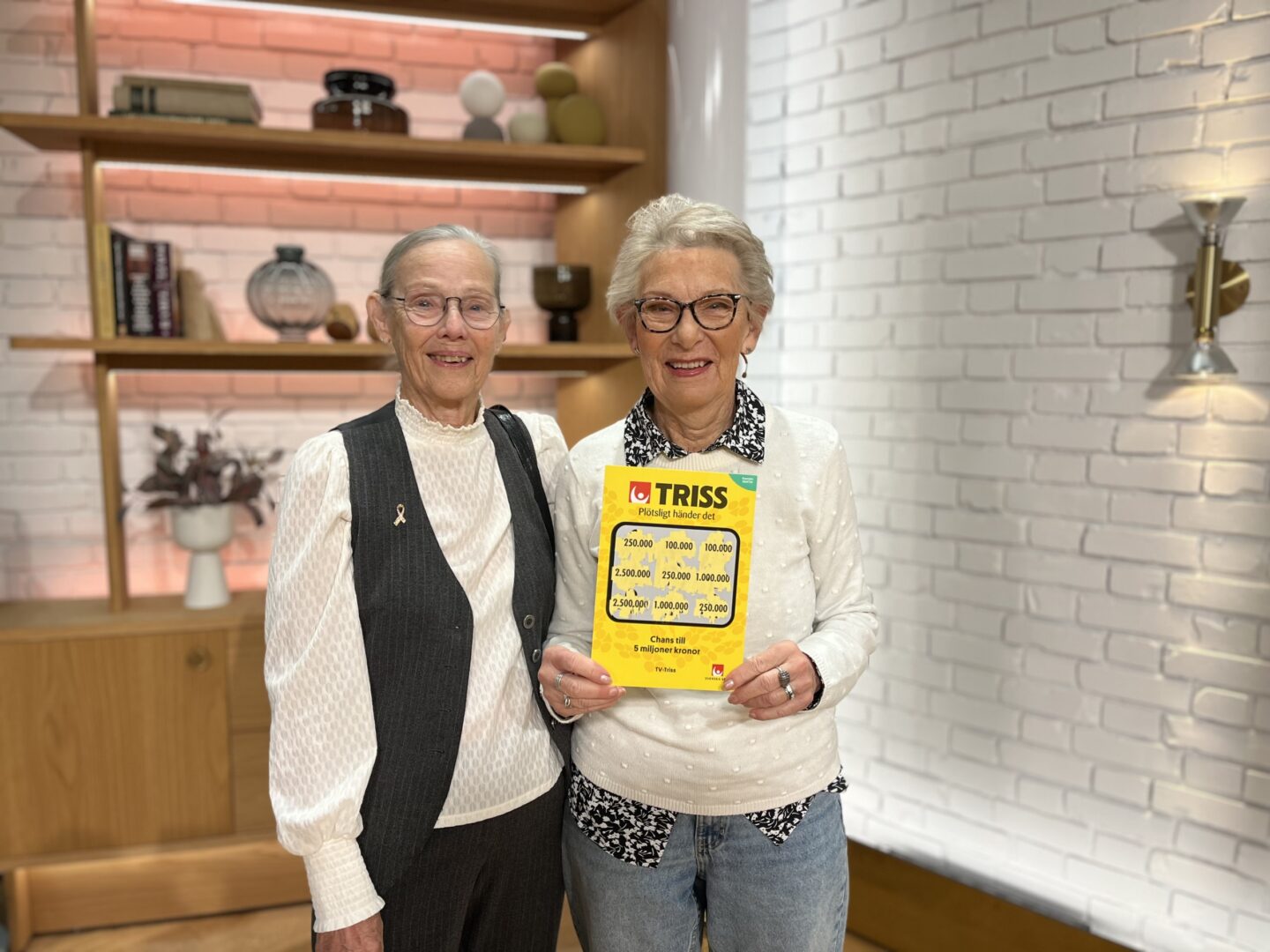 Vännerna Gun och Louise skrapade fram en kvarts miljon kronor på Triss i tv|