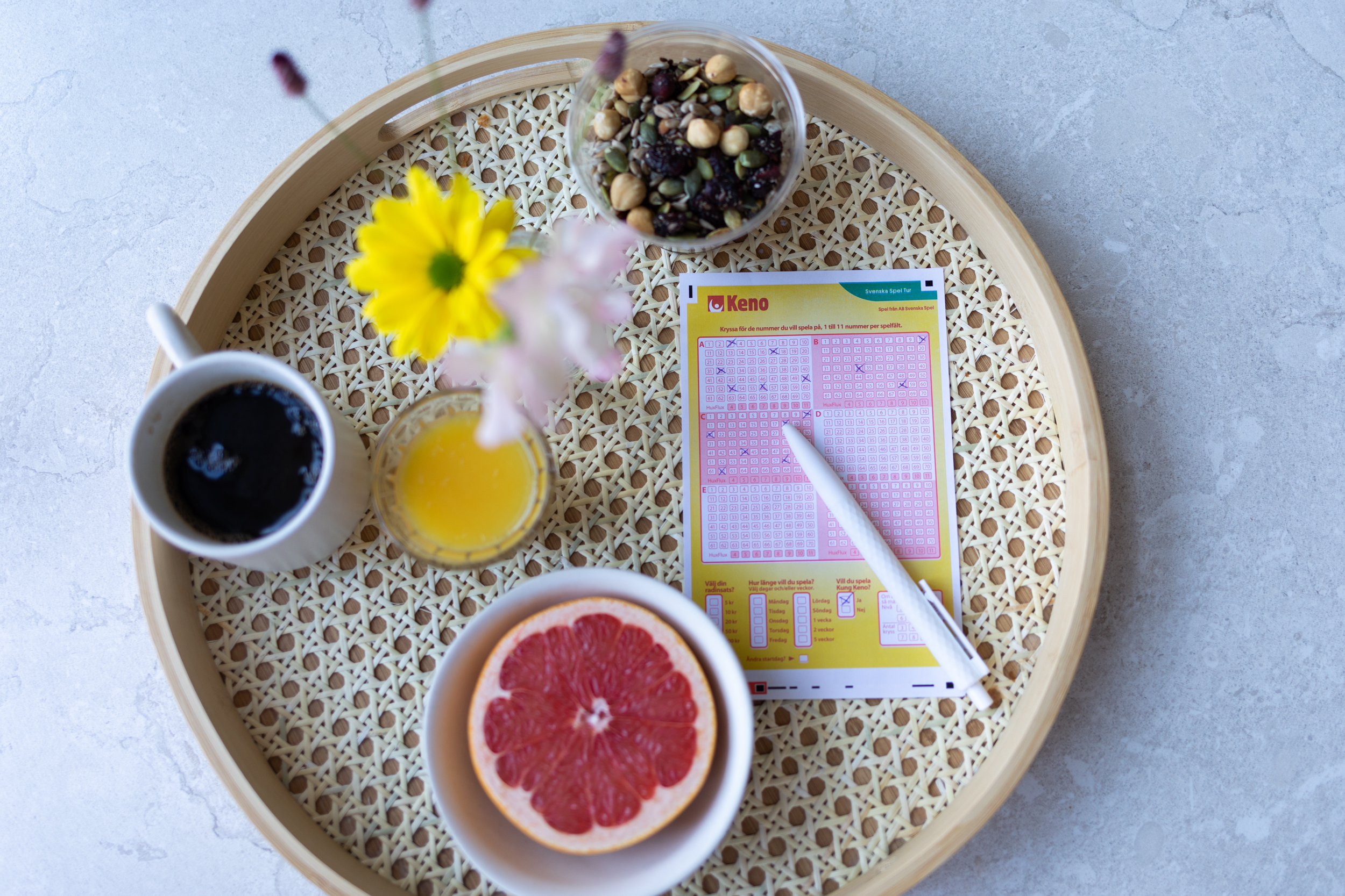 En industriarbetande kvinna i 50-årsåldern från Hässleholms kommun vann fem miljoner kronor på Keno i onsdags. Nu planerar hon flera resor med husbilen och en tidigarelagd pensionering.