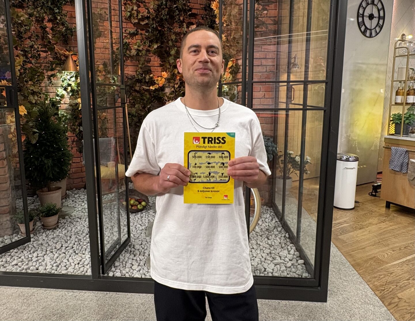 Stockholmaren Ola skrapade fram en halv miljon kronor på Triss i tv
