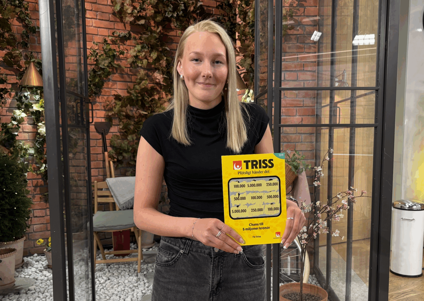 Tuva från Idre vann 100 000 kronor på Triss i tv – köper husvagn|