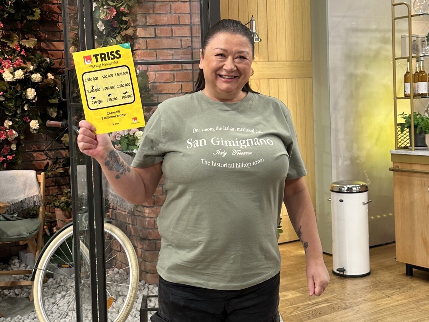 Anette från Söderköping skrapade fram miljonvinst på Triss i tv
