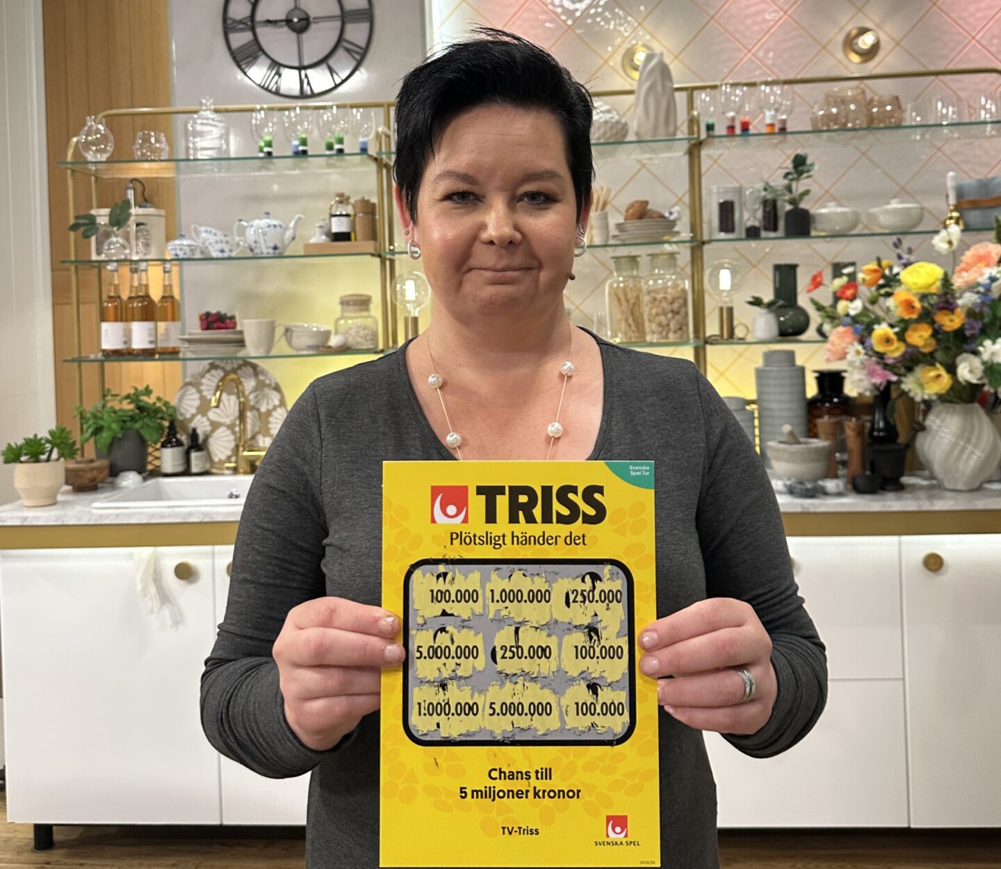 Jenny från Tierp skrapade fram Trissvinst på 100 000 kronor i tv