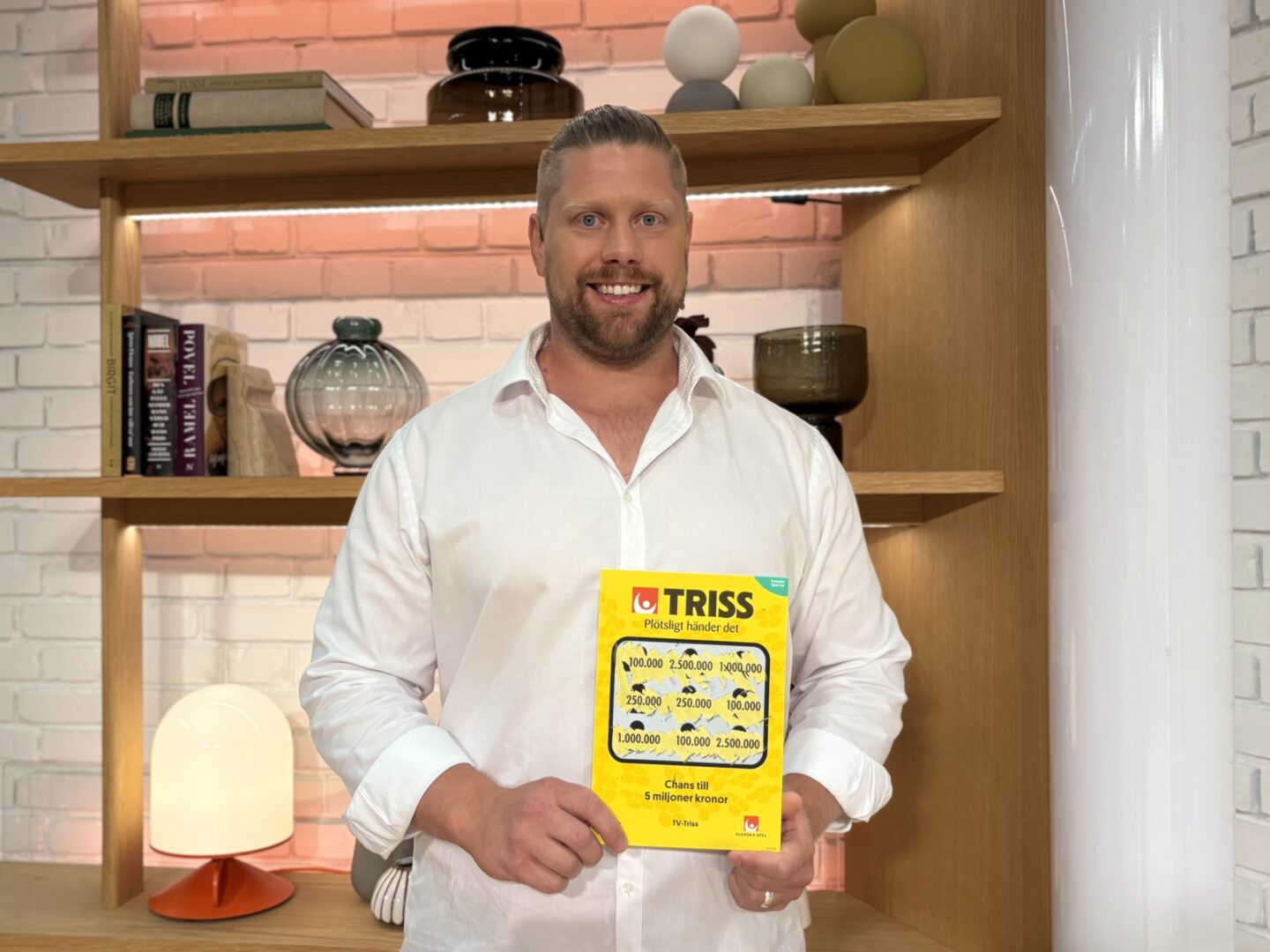 Oskar från Ljungskile vann 100 000 kronor på Triss i tv