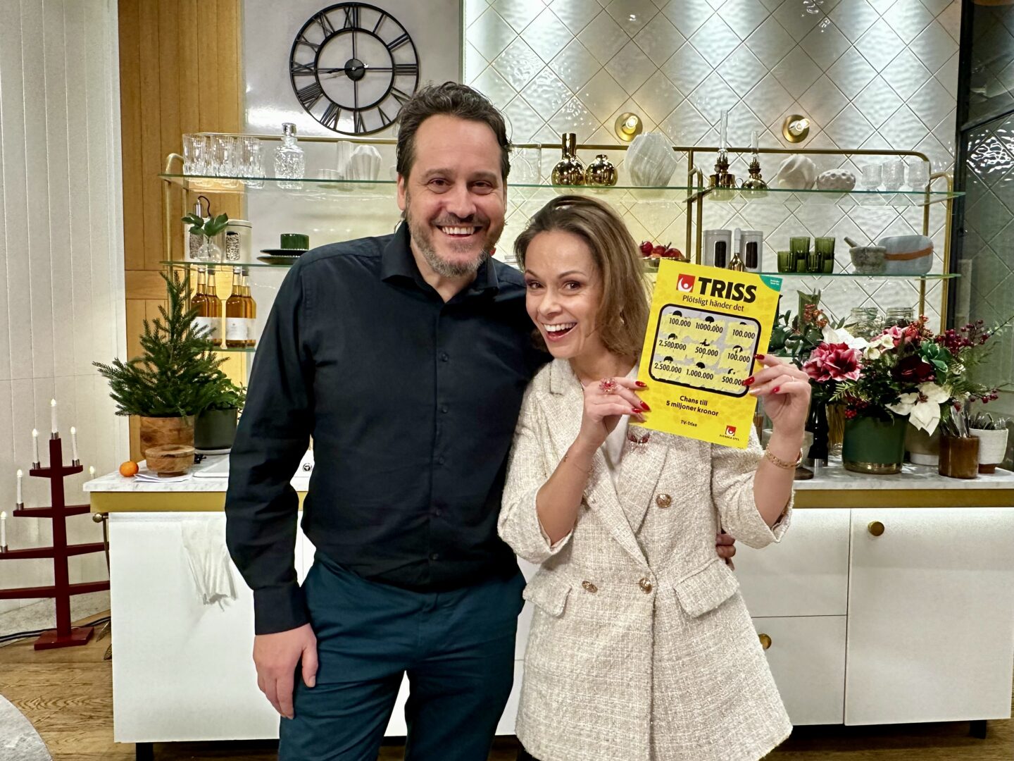 Ewa och Mattias från Göteborg vann 100 000 kronor på Triss i tv i TV4 Nyhetsmorgon. Vinsten blir en tidig julklapp som kommer gå till resor.
