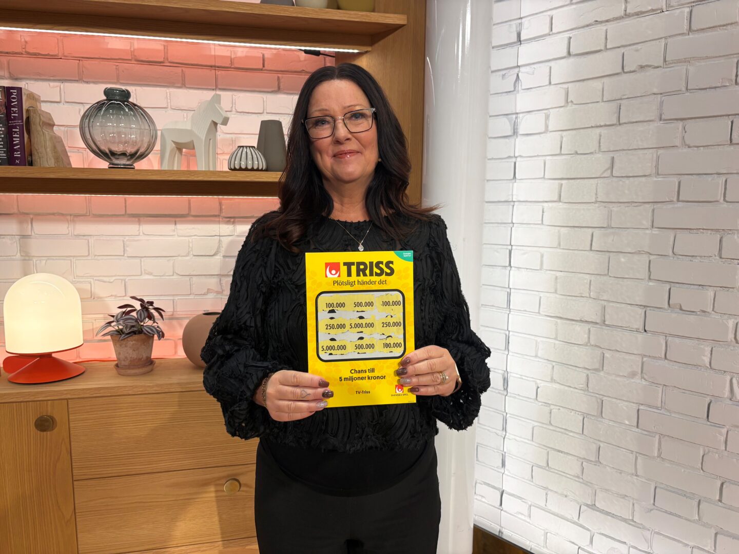 Stenungsundsbon Anna skrapade Triss i tv – firar med Thailandsresa