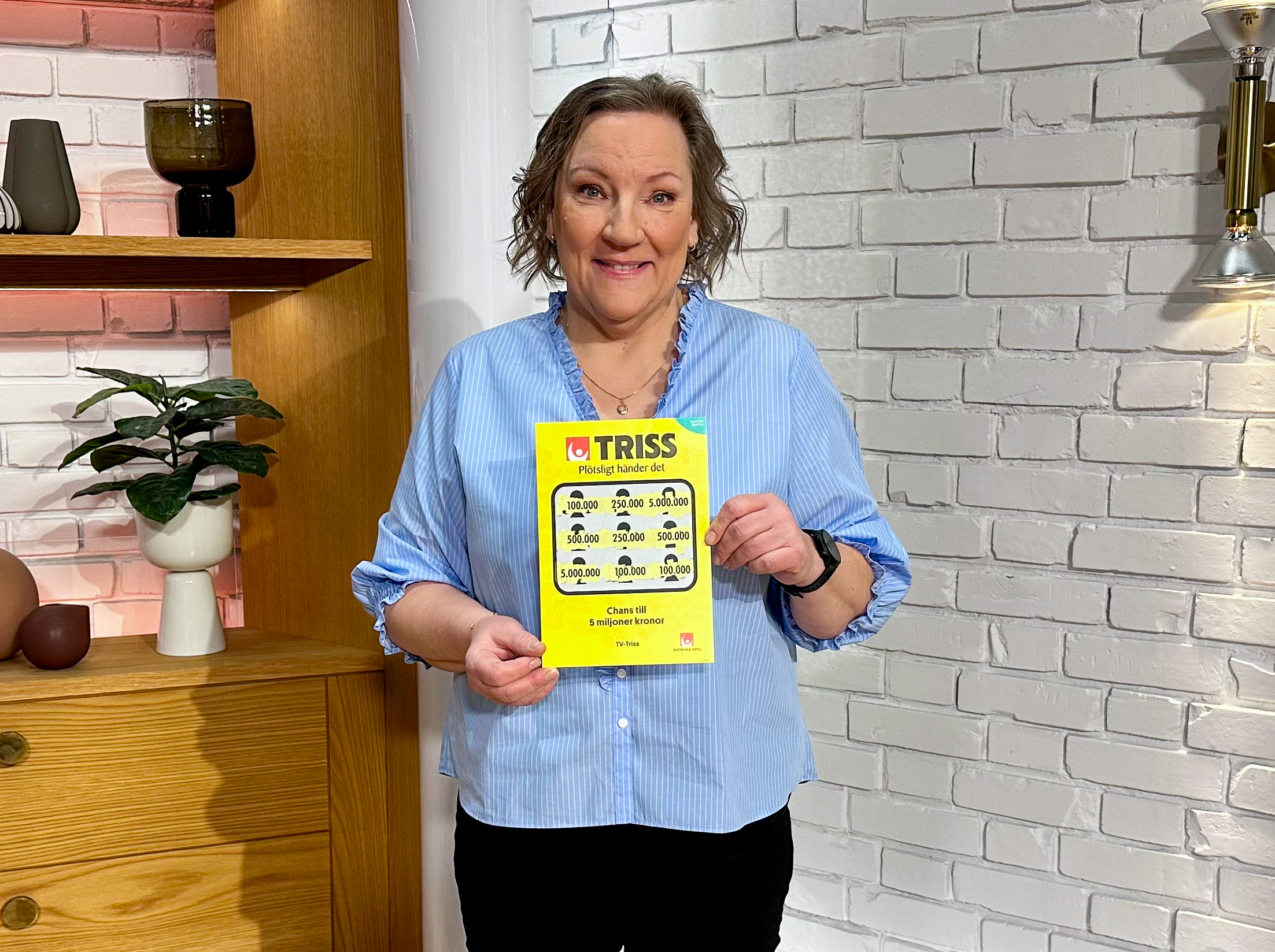 Brevbäraren Marie från Torshälla vann 100 000 kronor när hon skrapade Triss i TV4 Nyhetsmorgon. Vinsten firas med spahelg och familjefirande.