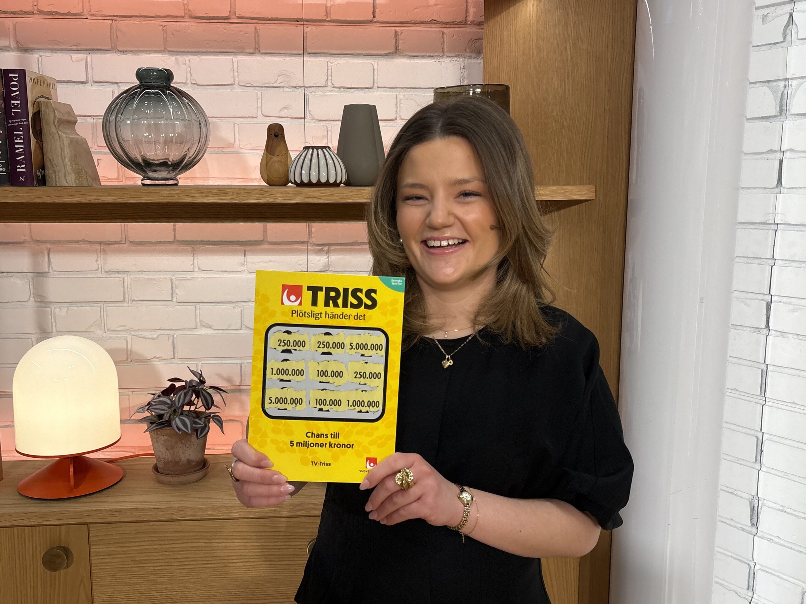 20-åriga Maja från Täby skrapade fram en kvarts miljon på Triss i tv
