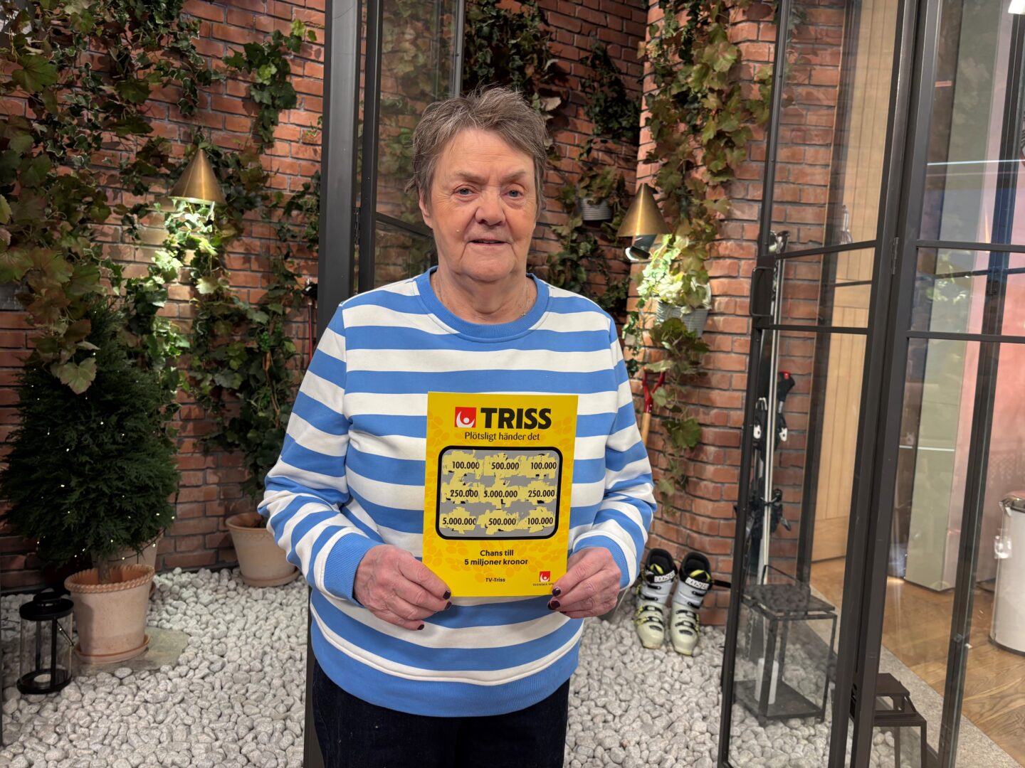 Umeåbon Kerstin skrapade Triss i tv – vinsten går till familjefirande