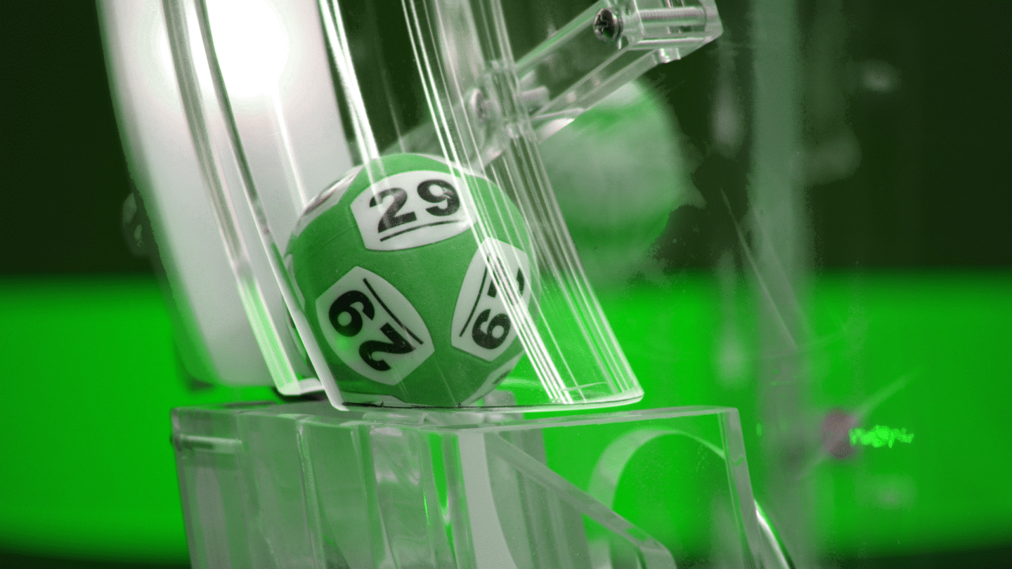 Dubbla miljonvinster på Lotto – vinnare i Umeå och Västervik. En spelare fick sju rätt på Lotto 2 och en vann en miljon på Andra Chansen.