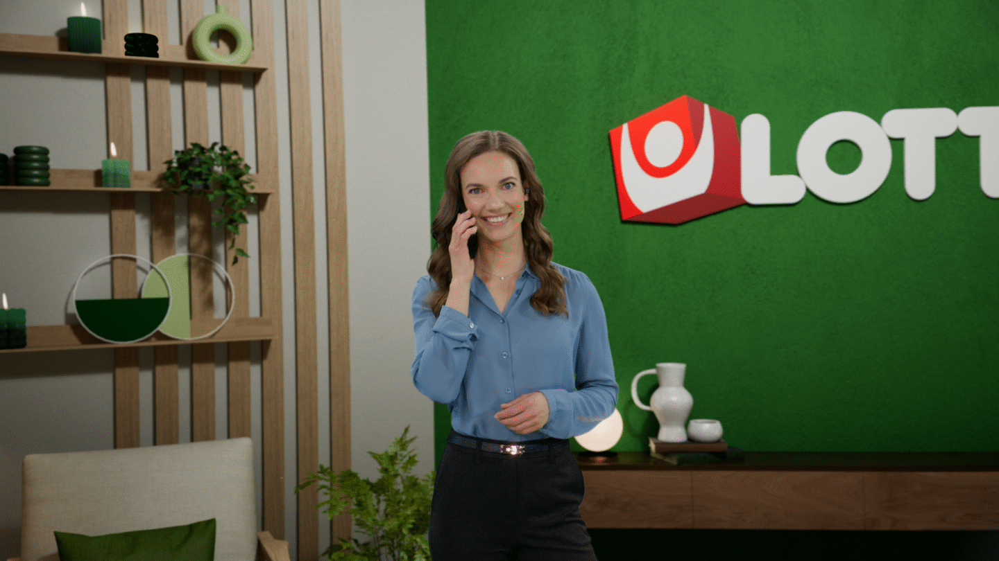 Vingåkerbo vann över 7,1 miljoner på Lotto – firar vinsten med tårta efter lördagens dragning.