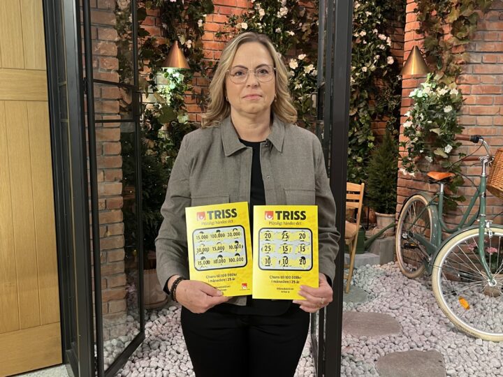 Under lördagens direktsändning i TV4 Nyhetsmorgon skrapade hon Månadsklöver och vann 15 000 kronor i månaden i 20 år