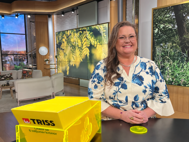 En Trisslott i födelsedagspresent till mamma Marja tog Pia från Tyresö hela vägen till skrapbordet i TV4 Nyhetsmorgon.